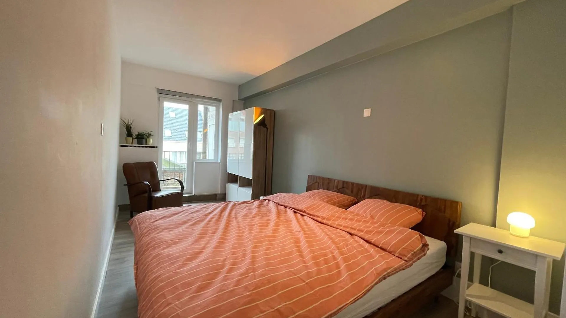 Cosy & Bright Apartment In Belle Epoque-Area Ostend